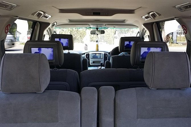 private-transfer-between-montego-bay-airport-and-falmouth