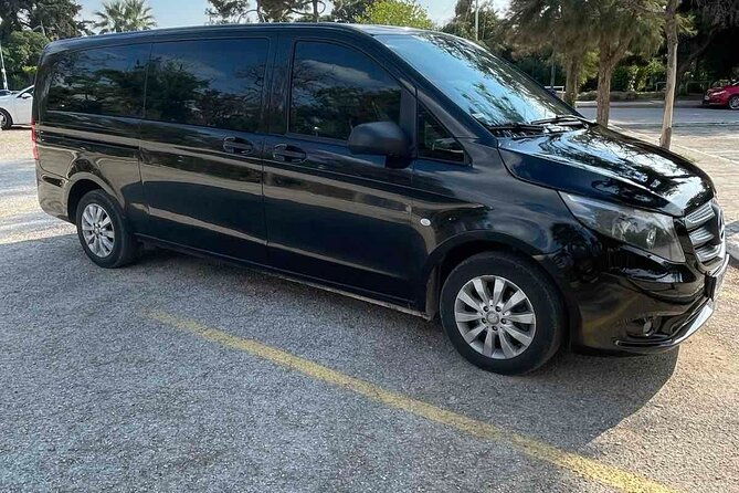 private-transfer-from-to-santorini-port-and-airport