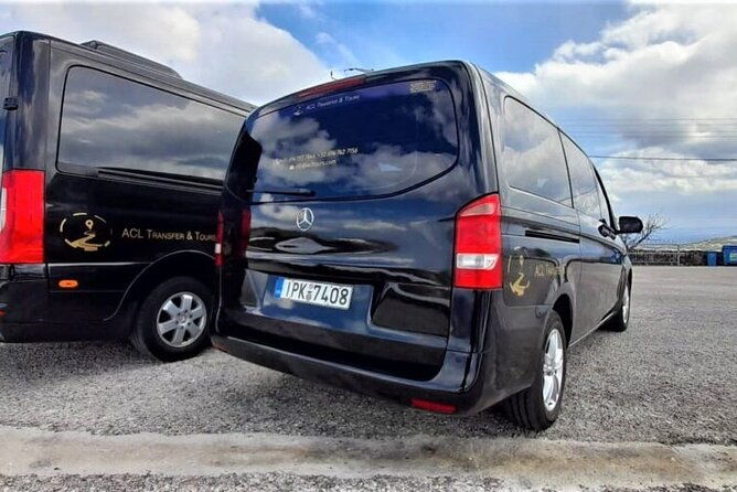 private-transportation-from-airport-to-oia