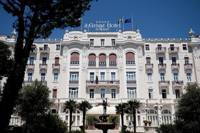 private-walking-tour-of-the-city-of-rimini-3