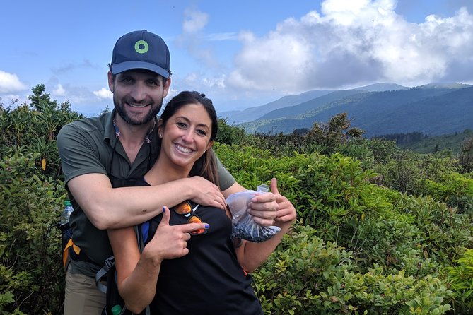private-waterfall-and-blue-ridge-parkway-tour-with-a-naturalist