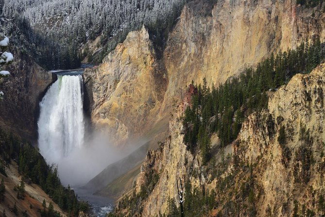 private-yellowstone-old-faithful-and-lower-loop-tour