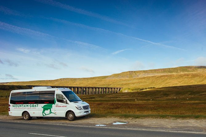 private-yorkshire-dales-from-windermere-in-a-16-seater-mercedes