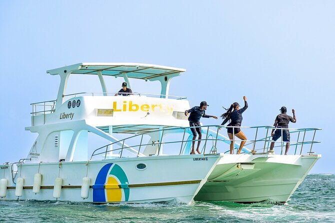 punta-cana-private-boat-tour-with-open-bar-and-bbq