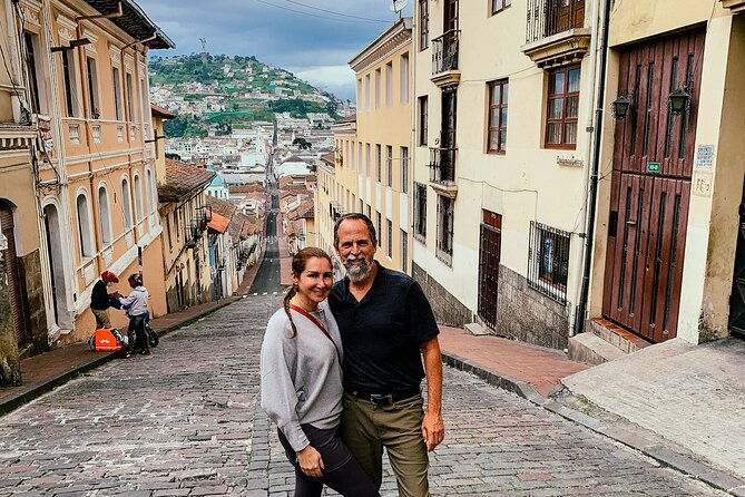 quito-city-tour-mitad-del-mundo-teleferico-panecillo-included
