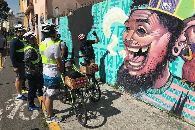 quito-cultural-bike-tour-group