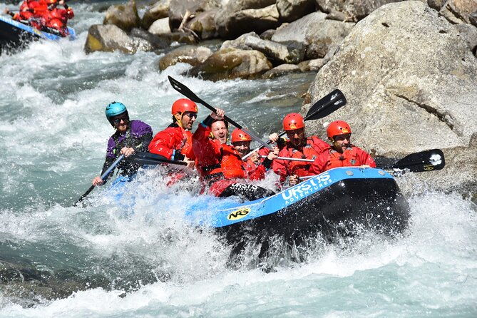 rafting-power-in-the-noce-stream-in-ossana