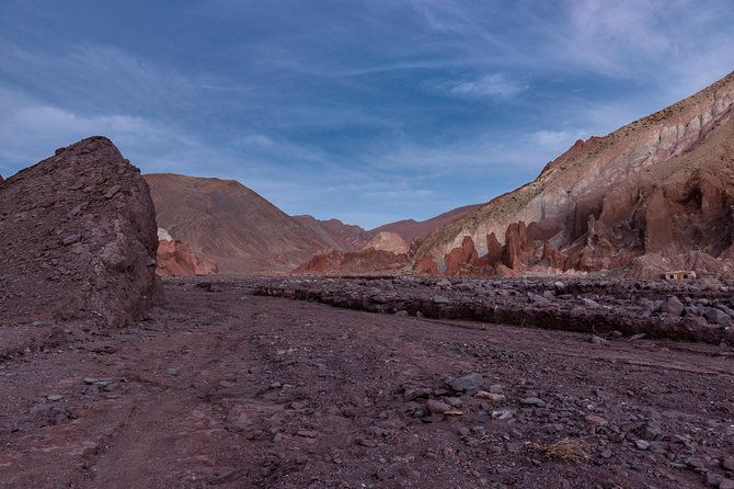 rainbow-valley-tour-yerbas-buenas-petroglyphs-half-day-tour