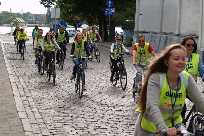 riga-highlights-bike-tour