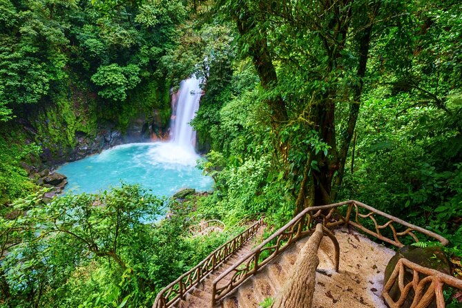 rio-celeste-hiking-from-arenal-national-park-guided-tour