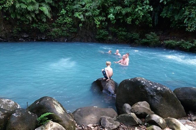 rio-celeste-horseback-riding-tour