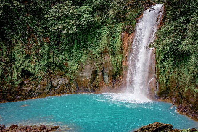 rio-celeste-waterfall-hike-from-arenal