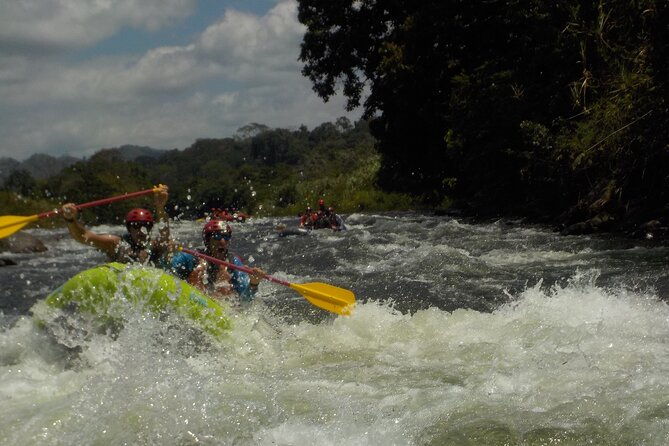 river-rafting-on-the-chiriqui-viejo-river-2-person-minimum