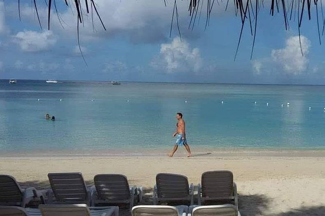 roatan-beach-and-snorkelling-break