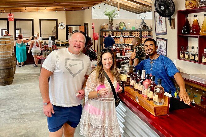 roatan-custom-private-island-tour-rum-chocolate-culture