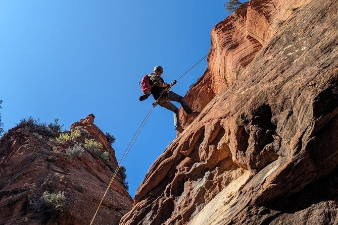rock-and-roll-rappelling-in-rock-canyon-2