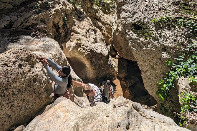 rock-climbing-adventure-in-gjipe-canyon