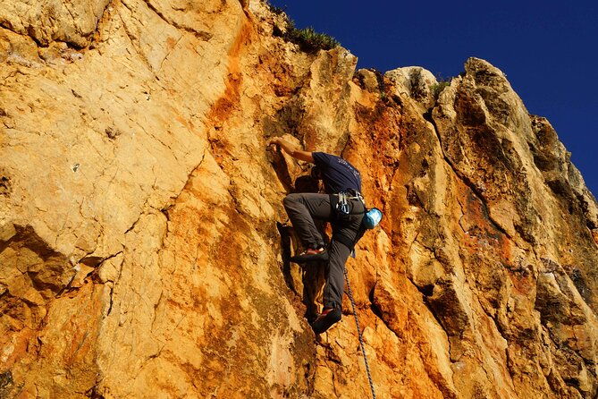 rock-climbing-in-cascais-lisbon