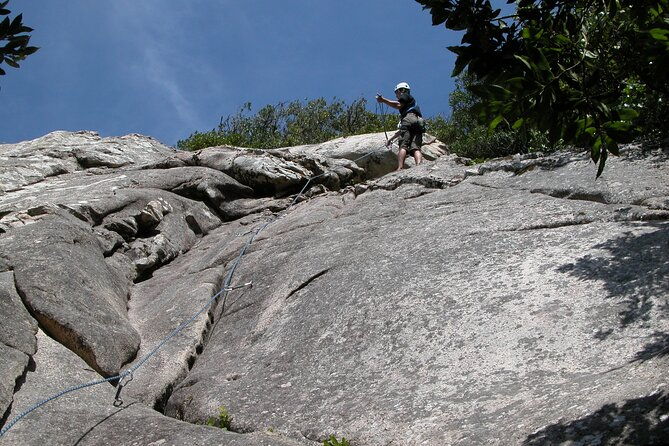 rock-climbing-in-sintra-lisbon