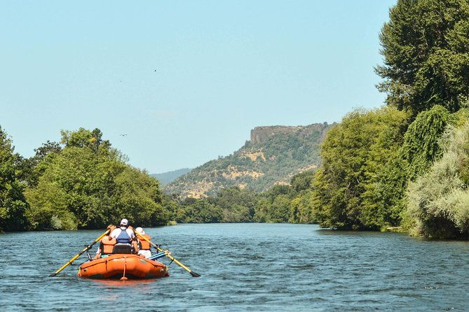 rogue-river-family-float-discovery-park-rafting-and-kayaking