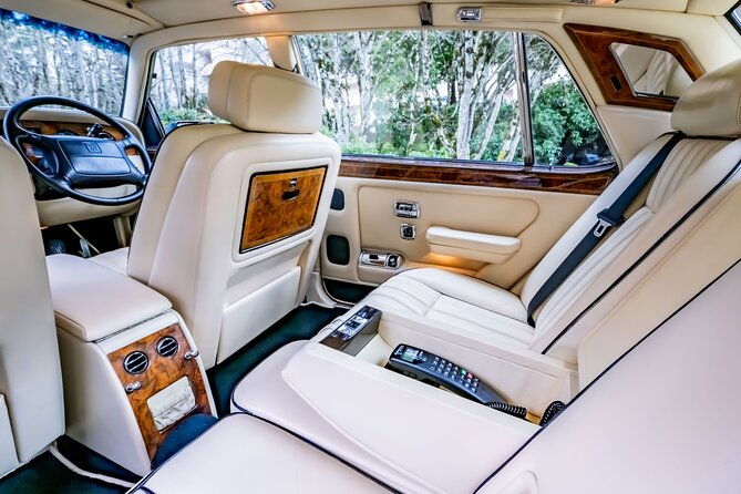 rolls-royce-bentley-chauffeured-all-inclusive-wine-tasting-tour