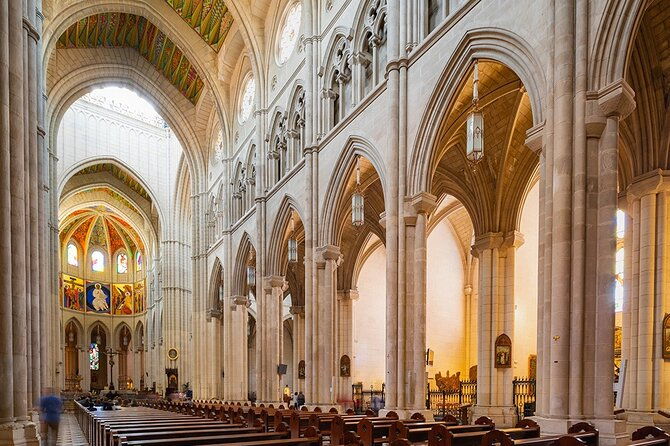 royal-palace-of-madrid-and-almudena-cathedral-afternoon-tour