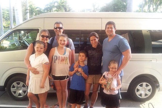 runaway-bay-hotels-private-roundtrip-airport-transfer-from-montego-bay-mbj