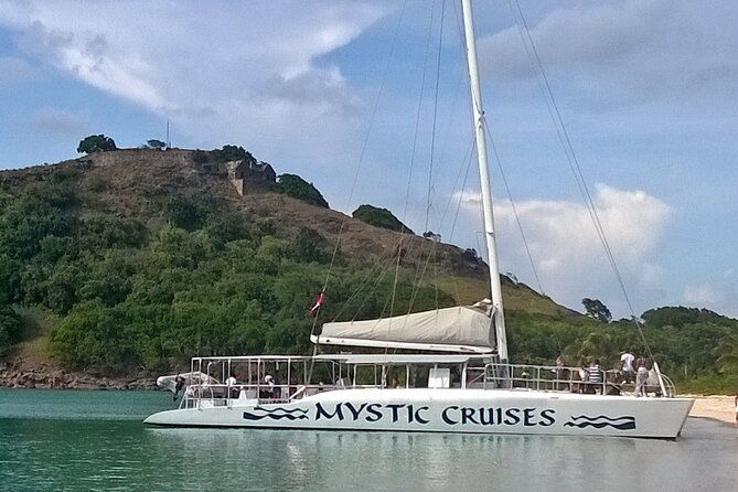 sailing-antiguas-west-coast