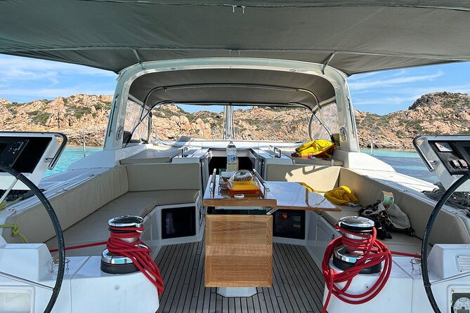 sailing-boat-tour-in-the-la-maddalena-archipelago
