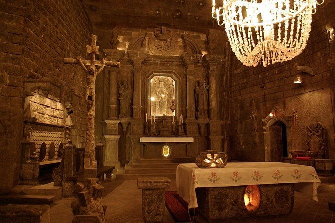 salt-mine-in-wieliczka-guided-tour-private-chauffeur-from-krakow