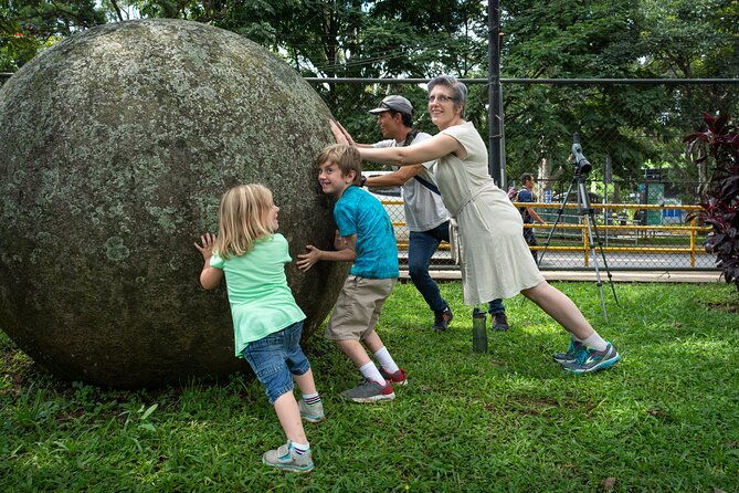 san-jose-walking-nature-tour-sloths-birds-and-trees