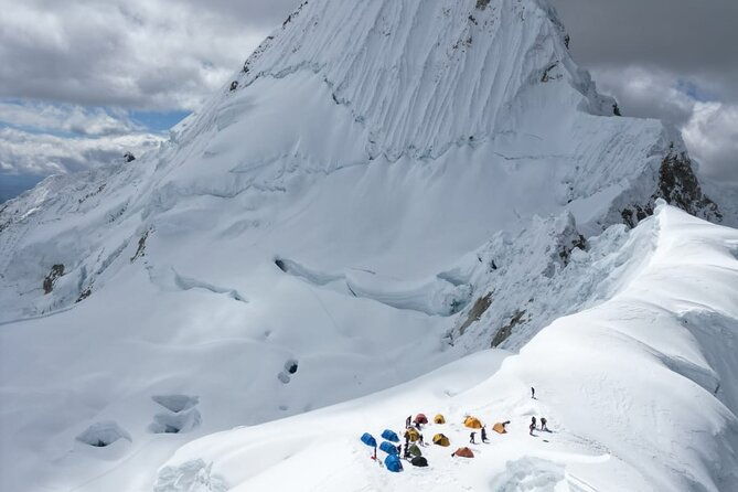 santa-cruz-trek-peak-alpamayo-5957-m-and-chopicalqui-6354-m