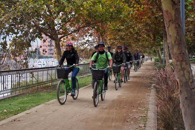 santiago-highlights-parks-and-politics-bike-tour