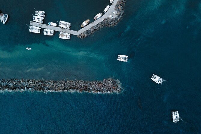 santorini-soireediscover-the-islands-magic-with-a-stylish-twist