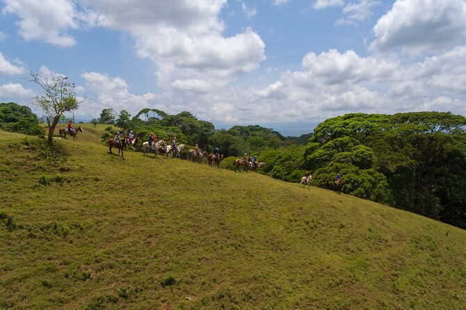 sarapiqui-forest-horseback-riding-experience-in-costa-rica