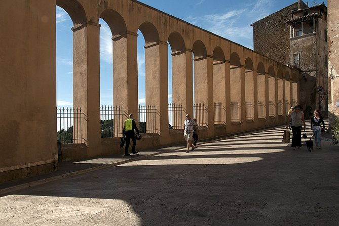 saturnia-and-citta-del-tufo-in-e-bike