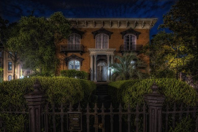 savannahs-ghost-city-dead-of-night-walking-night-tour