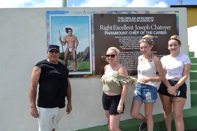scenic-historical-tour-to-fort-charlotte-and-queens-drive-from-iv-tours