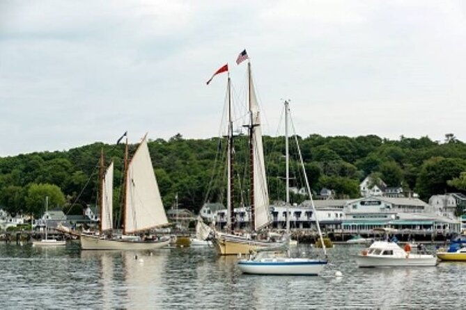 schooner-eastwind-sunset-sail-to-see-the-maine-coastline