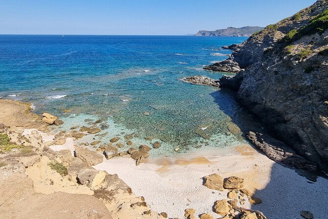 secret-beaches-and-coastal-tour-by-land