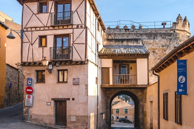 segovia-scavenger-hunt-and-sights-self-guided-tour