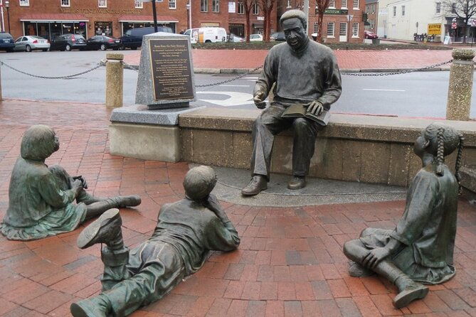 self-guided-scavenger-hunt-annapolis-red-bricks-blue-views