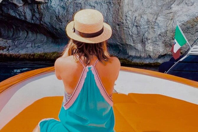 selfie-at-faraglioni-water-taxi-transfers-in-capri