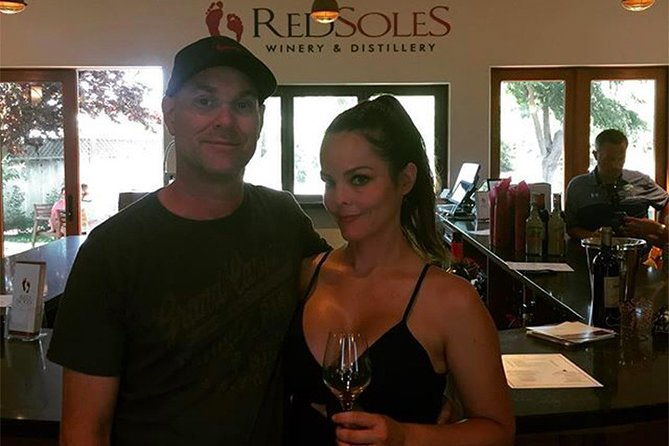 semi-private-modified-hop-on-hop-off-wine-tasting-tour-from-cambria-san-simeon