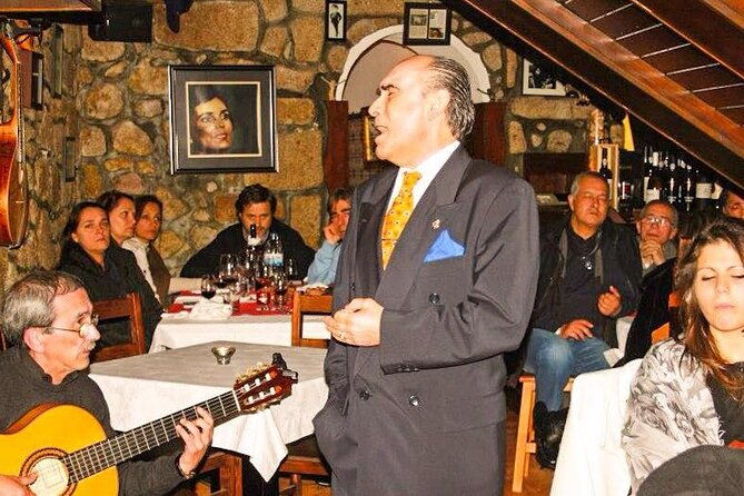semi-private-oporto-fado-show-with-dinner-2
