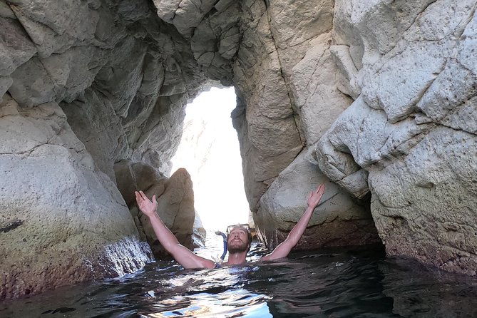 serenity-kayak-sea-caves-kayak-trip-with-snorkeling-picnic