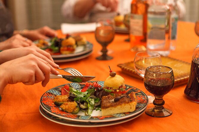 share-a-traditional-meal-with-licauw