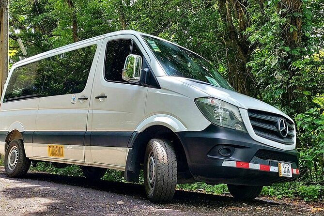 shared-shuttle-from-monteverde-to-tamarindo-2