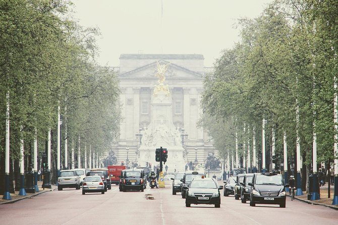 shared-shuttle-london-arrival-transfer-airport-to-hotel-accommodation