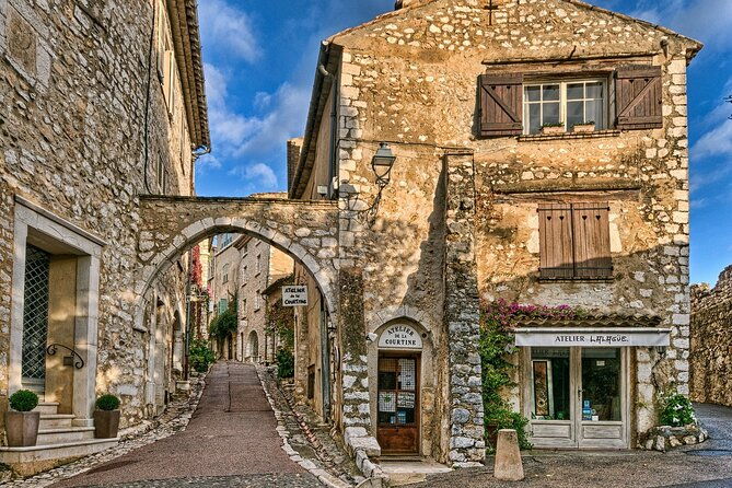 sharedtour-to-discover-the-pearls-of-the-french-riviera-full-day